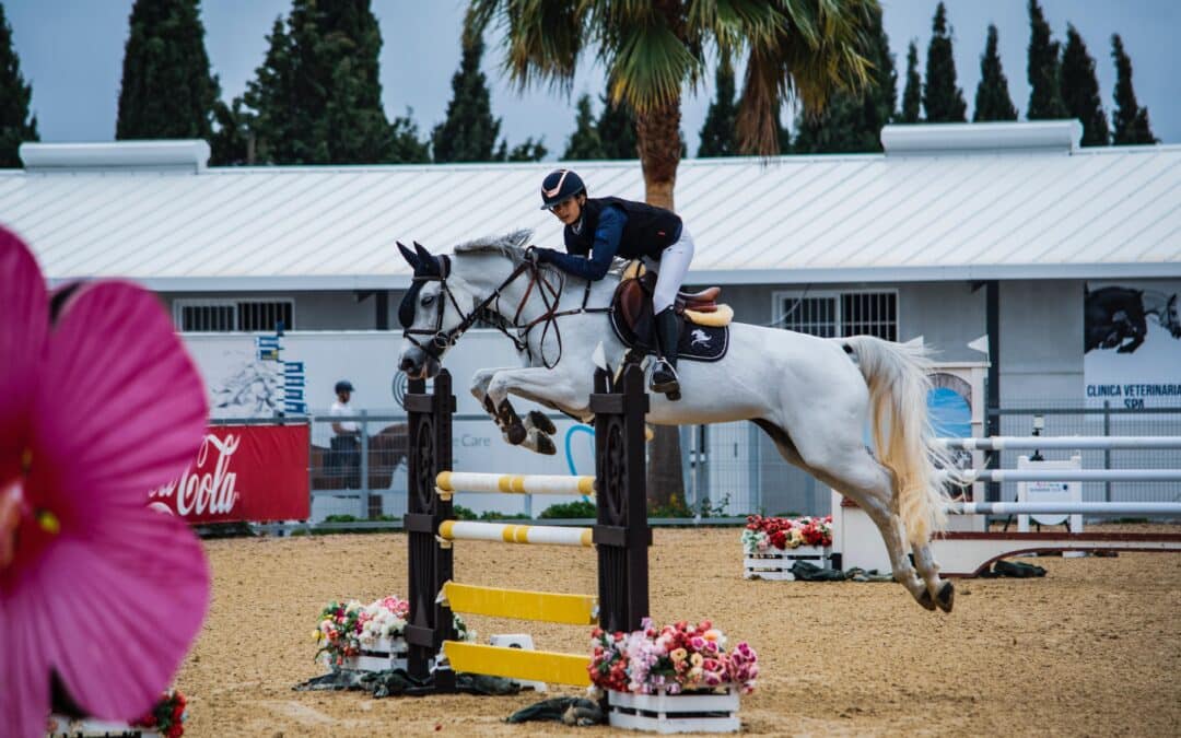 Carmen Bernal y Valeria Chaves siguen destacando en las complementarias del Campeonato de España de Salto de Obstáculos 2024 