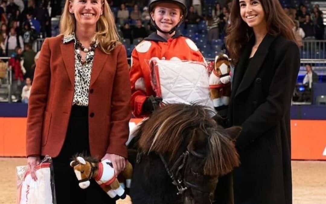 Daniela Marín y Simba triunfan en el Pony Turf de la IMHW