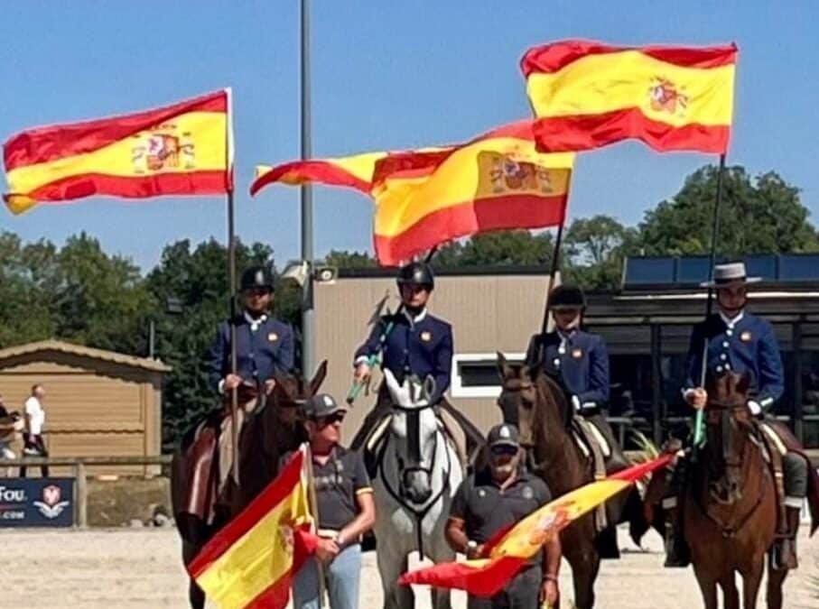 Plata en la competición por equipos y bronce para Antonio Hernández Santana en el Europeo de Equitación de Trabajo sub‑21