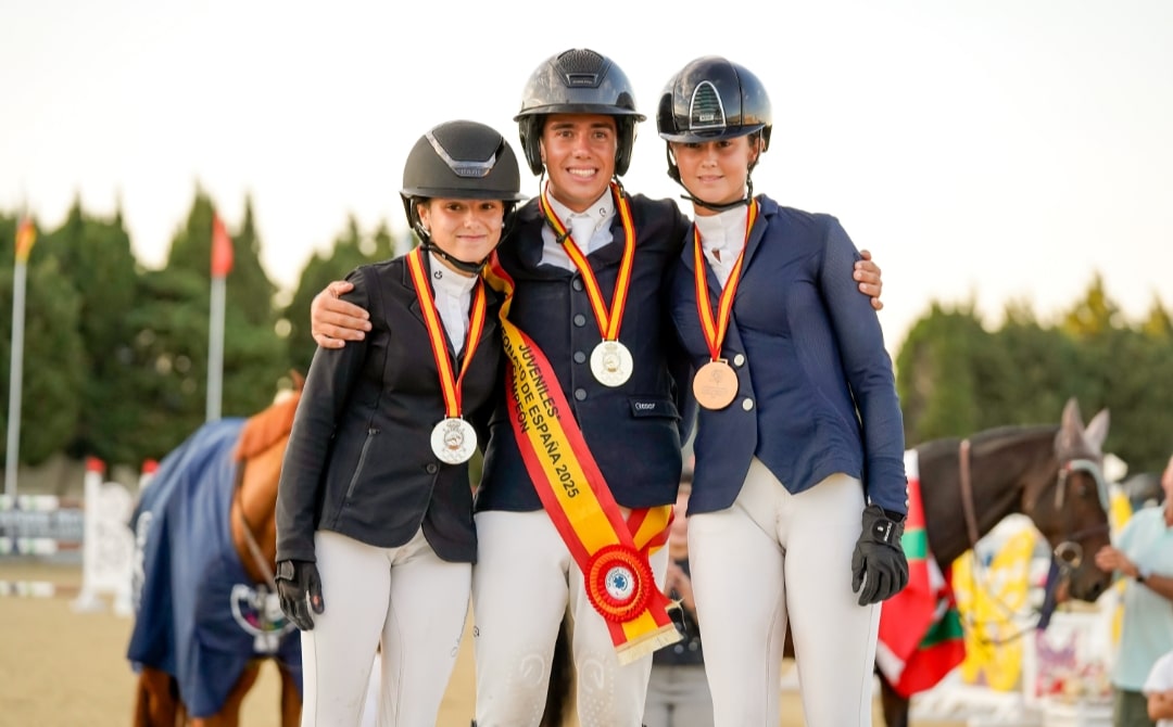 Carlos García Sánchez con Coree, Campeón de España Juvenil 1* 
