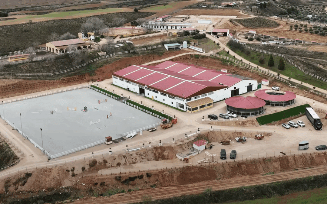 Las amazonas del Club Hípico Guadalajara descubren Mythos: una mañana de saltos, risas y primeras impresiones